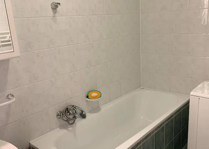 Anna * ヘーヴィーズ